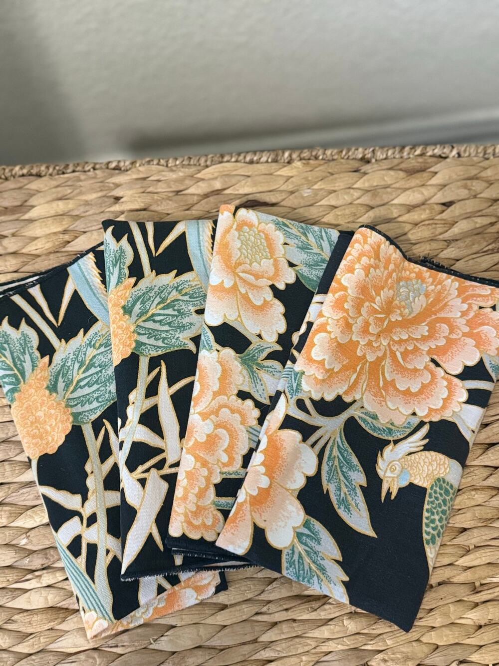 Set of 4 Chinoiserie Pheasant Floral Cloth Napkins Black Peach 17” Square